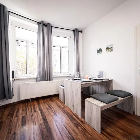 Mit 2 Schlafzimmern & Esszimmer - Schnelles Internet Und Nah Zu Porsche, Dhl & Flughafen * Leipzig